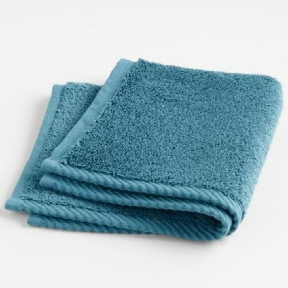 Crate& Barrel Quick-Dry Teal Organic Cotton Hand Towel